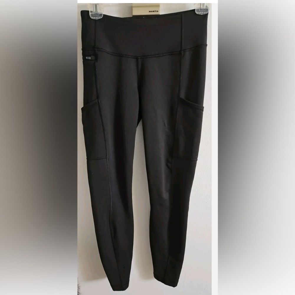 Size M Patagonia Women's Pack Out Tights black outdoor